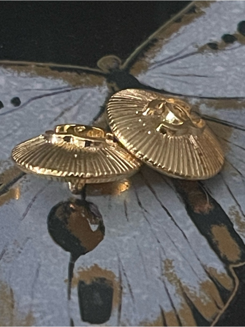 Starburt Button Earrings